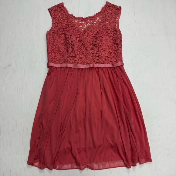 David’s Bridal Short Chiffon Dress Lace Top Size 14 - Picture 1 of 8
